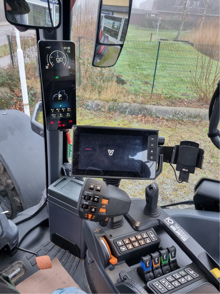 Valtra Q 265 - Farm tractor: picture 4 Valtra Q 265 - Farm tractor: picture 4