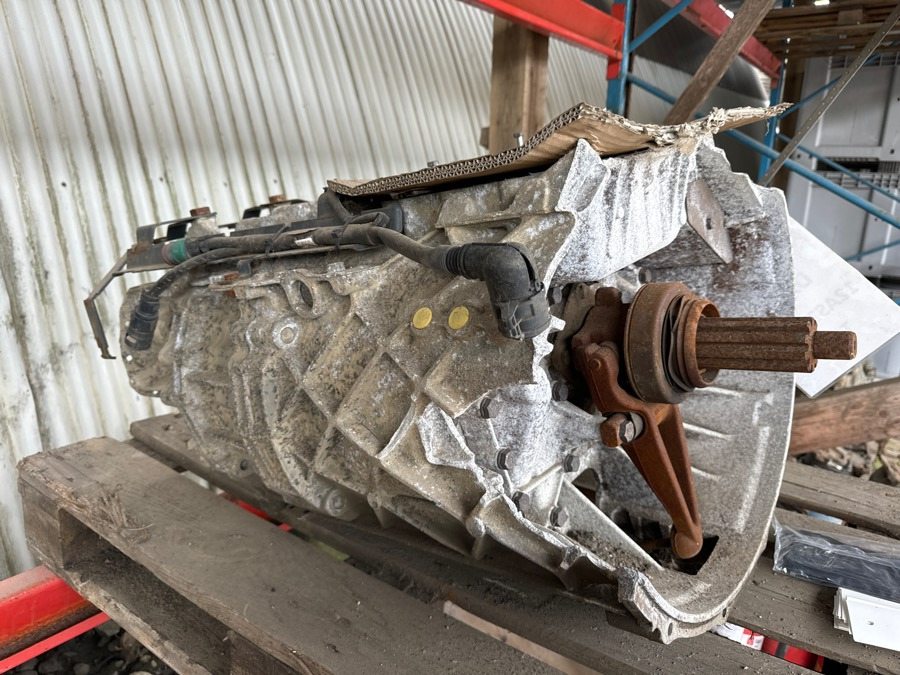 DAF GEARBOX 12A2130 TD *DAMAGE* - Gearbox for Truck: picture 3 DAF GEARBOX 12A2130 TD *DAMAGE* - Gearbox for Truck: picture 3