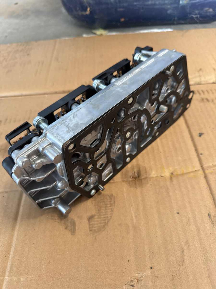 MAN 12TX VALVE BLOCK 81.32550-6018 - Gearbox and parts for Truck: picture 2 MAN 12TX VALVE BLOCK 81.32550-6018 - Gearbox and parts for Truck: picture 2