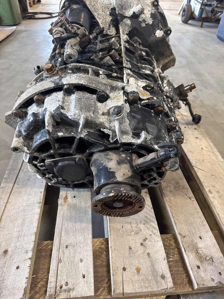 MAN GEARBOX 6S800 TO // 81.32004-6180 - Gearbox for Truck: picture 3 MAN GEARBOX 6S800 TO // 81.32004-6180 - Gearbox for Truck: picture 3