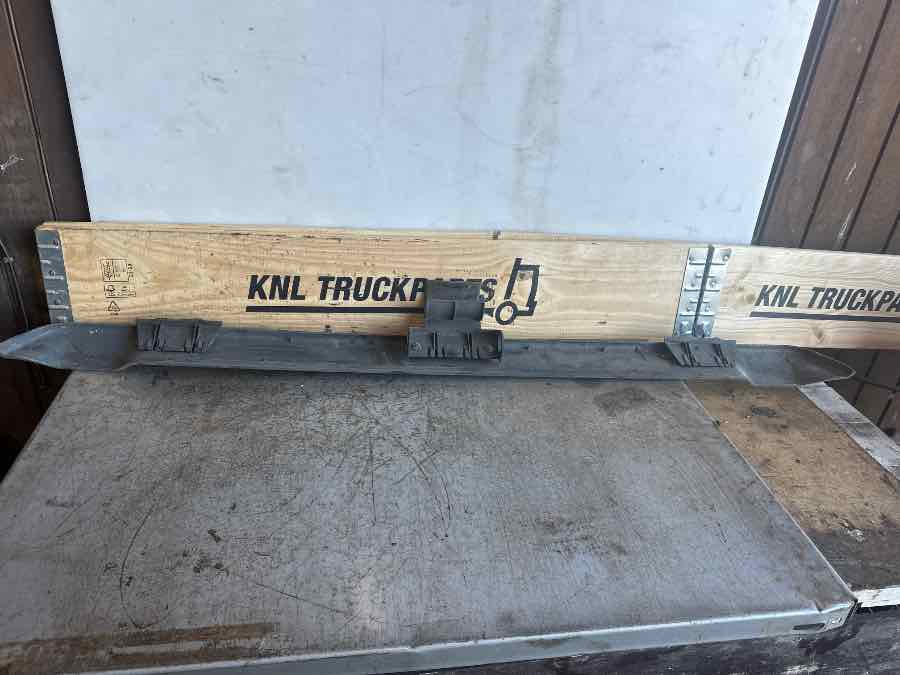 MAN TRIM COVER 81.41685-0052 - Body and exterior for Truck: picture 1 MAN TRIM COVER 81.41685-0052 - Body and exterior for Truck: picture 1