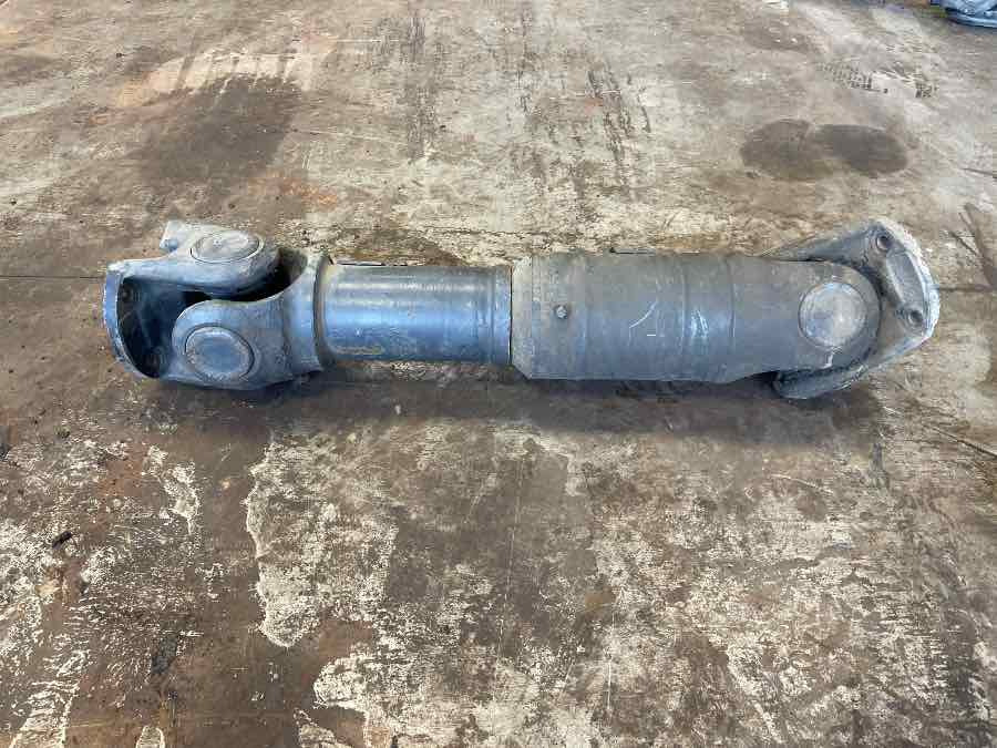 MERCEDES 4X4 PROPSHAFTS A6564102902 - Propeller shaft for Truck: picture 1 MERCEDES 4X4 PROPSHAFTS A6564102902 - Propeller shaft for Truck: picture 1