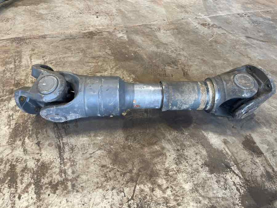 MERCEDES 4X4 PROPSHAFTS A6564102902 - Propeller shaft for Truck: picture 1 MERCEDES 4X4 PROPSHAFTS A6564102902 - Propeller shaft for Truck: picture 1