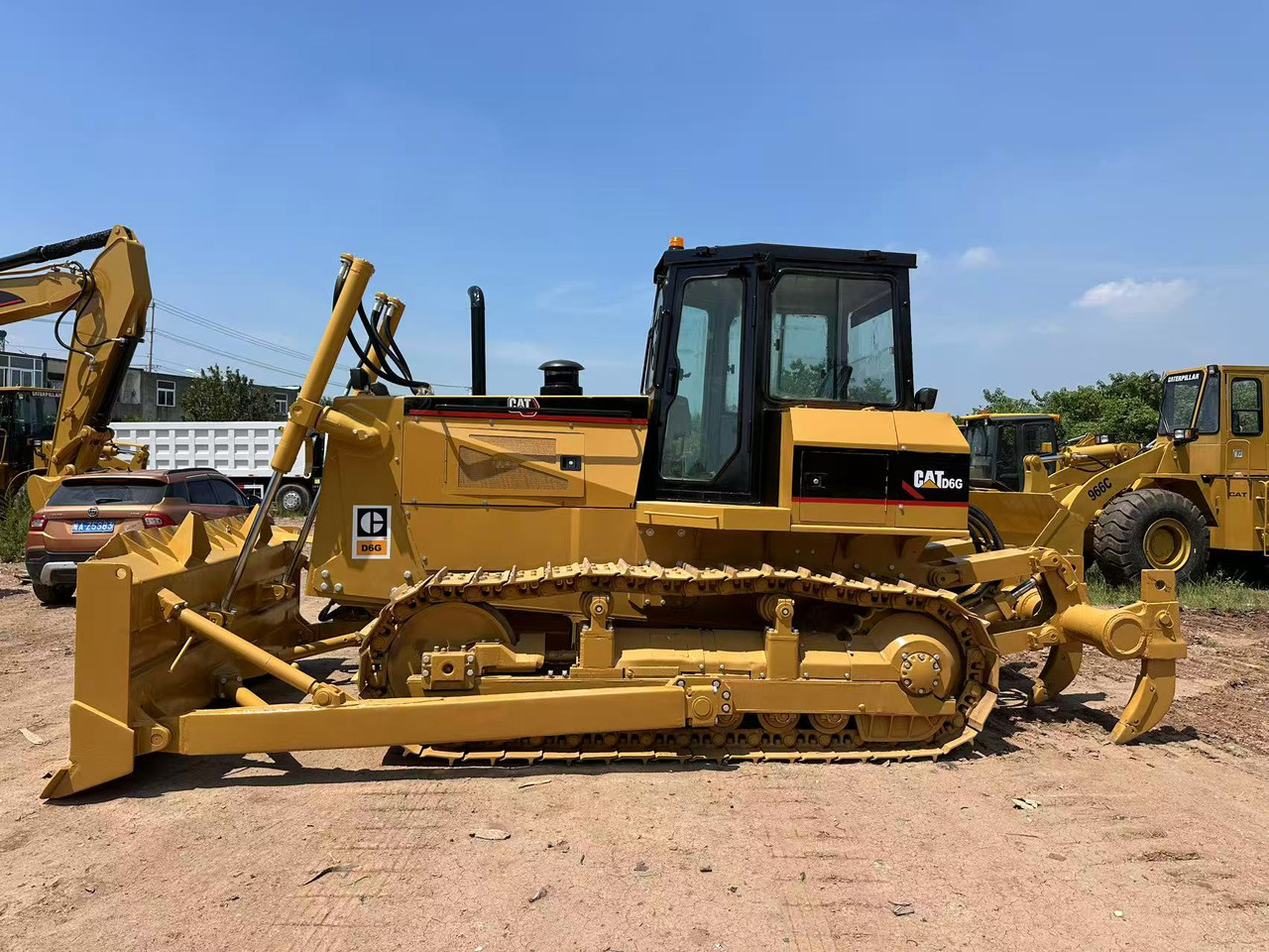 CAT D6G - Bulldozer: picture 3 CAT D6G - Bulldozer: picture 3