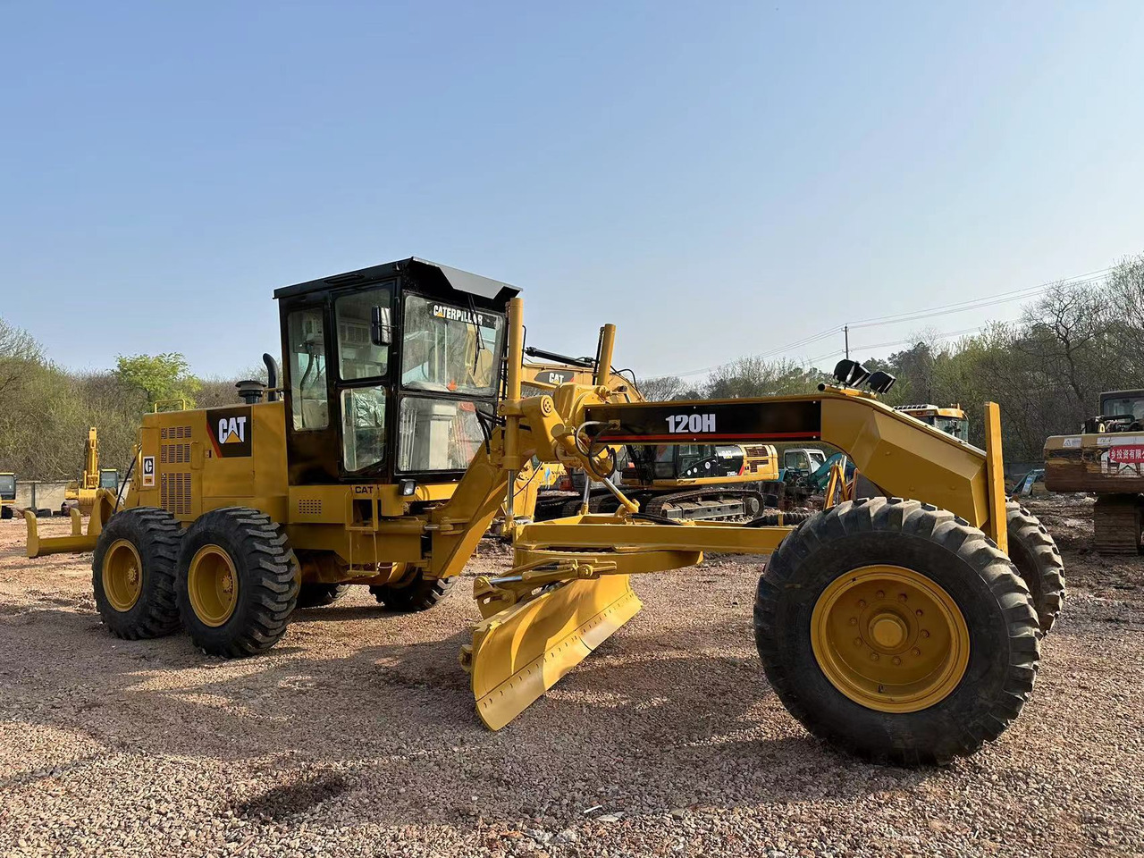 CATERPILLAR 120H motor grader - Grader: picture 4 CATERPILLAR 120H motor grader - Grader: picture 4
