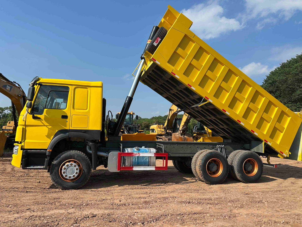 Sinotruk HOWO 400hp 6X4 - Tipper: picture 2 Sinotruk HOWO 400hp 6X4 - Tipper: picture 2