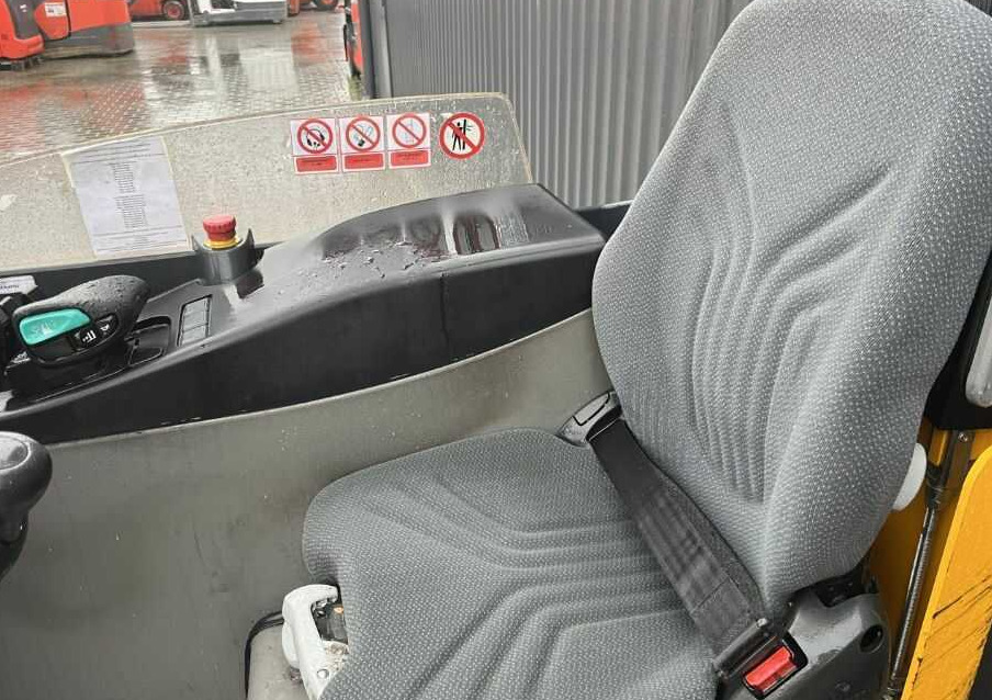Jungheinrich ETV214 - Reach truck: picture 5 Jungheinrich ETV214 - Reach truck: picture 5