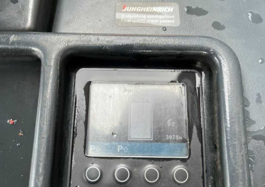 Jungheinrich EZS130 - Tow tractor: picture 5 Jungheinrich EZS130 - Tow tractor: picture 5