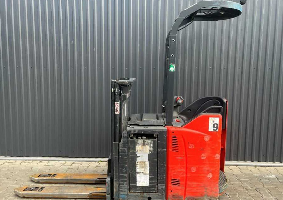 Linde D12HPSP - Stacker: picture 2 Linde D12HPSP - Stacker: picture 2