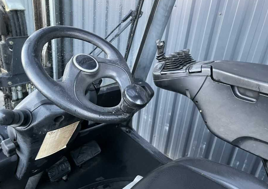 LPG forklift Linde H25T-01: picture 7