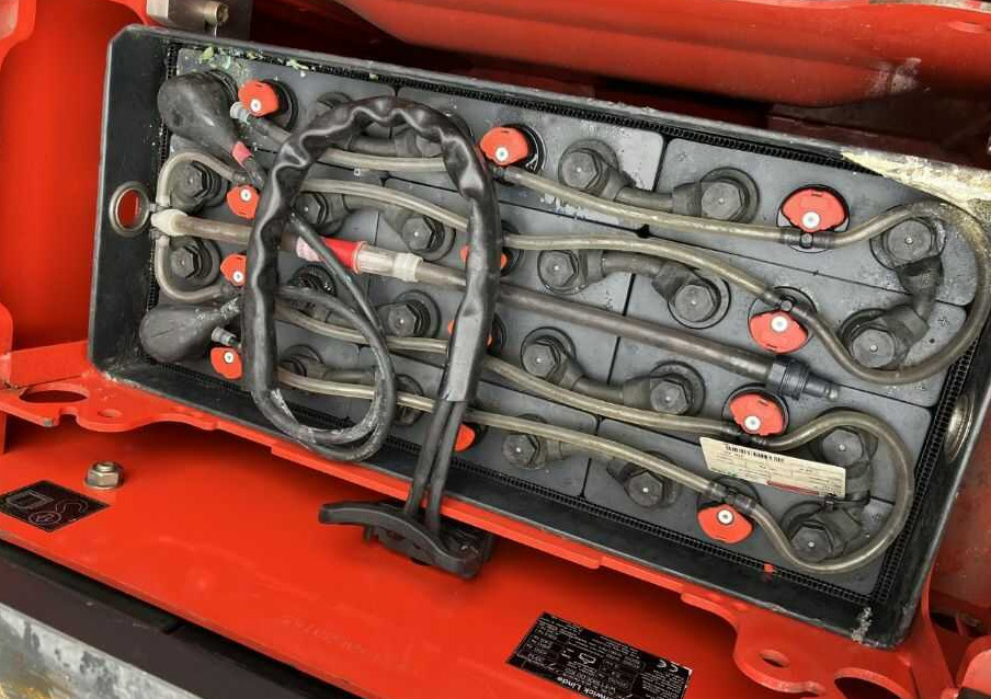 Linde P30C - Tow tractor: picture 5 Linde P30C - Tow tractor: picture 5