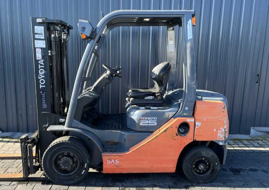 Toyota 8FDF25 - Diesel forklift: picture 2 Toyota 8FDF25 - Diesel forklift: picture 2