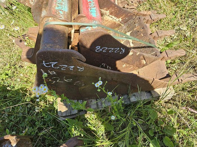 ARDEN QA11 - Excavator bucket: picture 2 ARDEN QA11 - Excavator bucket: picture 2