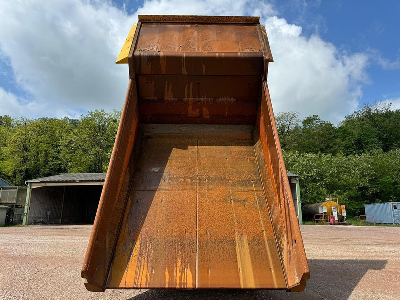 Rigid dumper/ Rock truck Caterpillar 771D: picture 11 Rigid dumper/ Rock truck Caterpillar 771D: picture 11