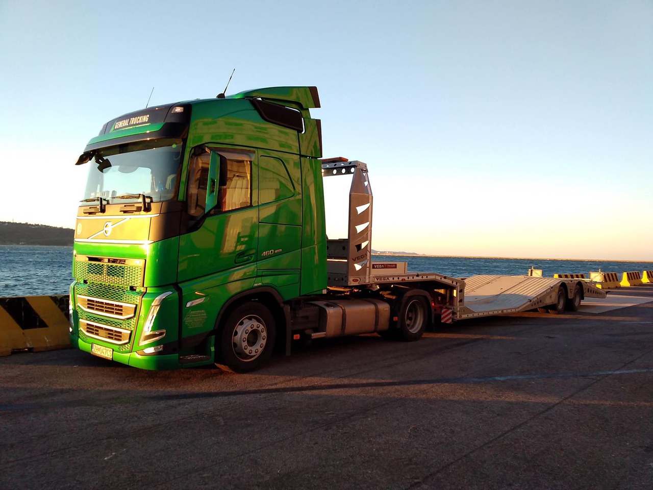 VEGA TRAILER ARLA TRUCK CARRIER - Autotransporter semi-trailer: picture 4 VEGA TRAILER ARLA TRUCK CARRIER - Autotransporter semi-trailer: picture 4