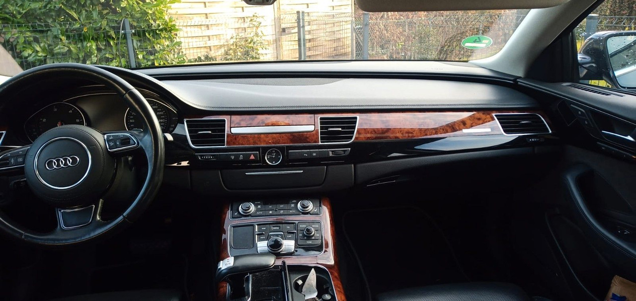 Audi A8 4.2 TDI tiptronic quattro - Sedan: picture 4 Audi A8 4.2 TDI tiptronic quattro - Sedan: picture 4