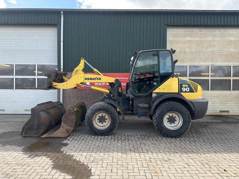 Komatsu WA 90-5 - Wheel loader: picture 1 Komatsu WA 90-5 - Wheel loader: picture 1