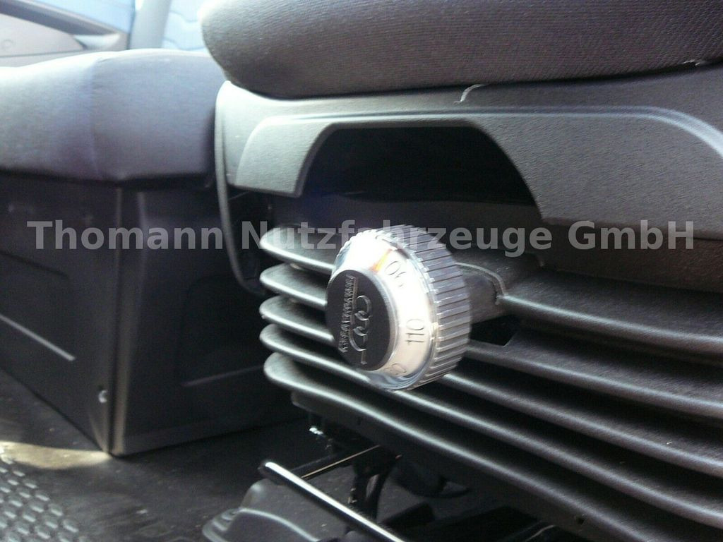 New Box van Iveco Daily 70C18H Koffer LBW Klimaaut.: picture 24