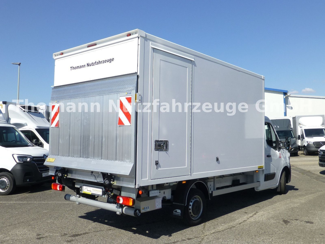 Renault Master Kühlkoffer Xarios 300 GH mit LBW - Refrigerated van: picture 4 Renault Master Kühlkoffer Xarios 300 GH mit LBW - Refrigerated van: picture 4