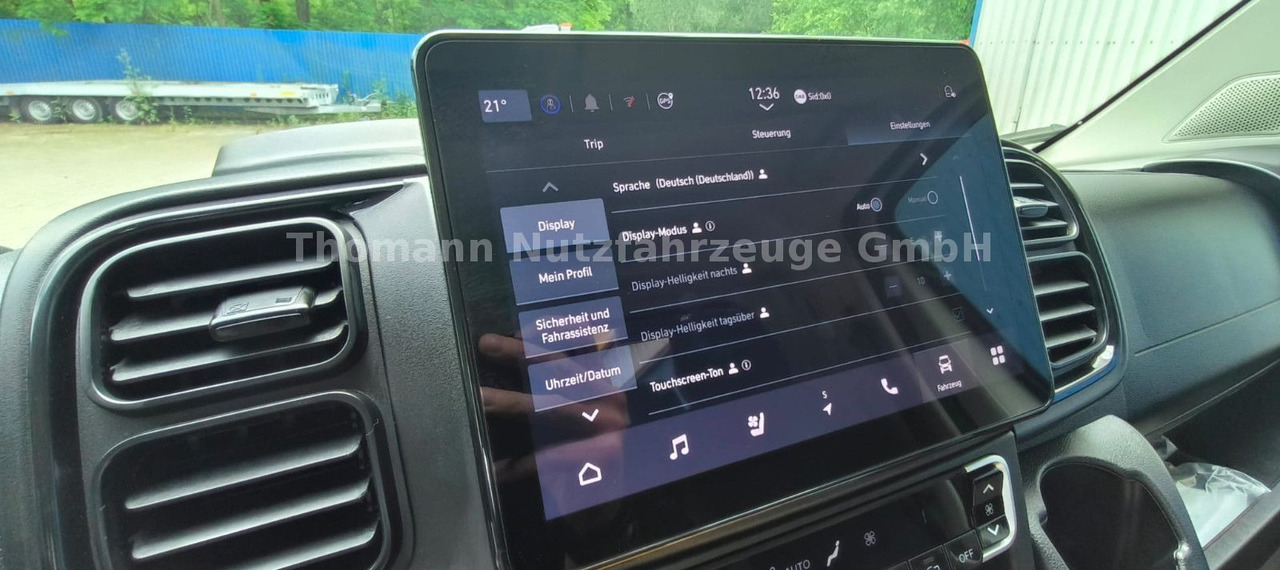 Toyota Proace Autotransporter Vollalu Aut. Navi - Van: picture 4 Toyota Proace Autotransporter Vollalu Aut. Navi - Van: picture 4