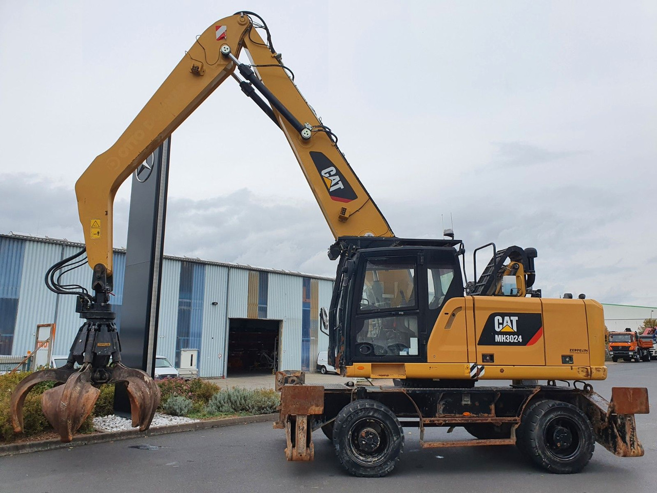 CAT MH3024 / MH 3024 / Greifer / 2018 / 9.424h - Wheel excavator: picture 3 CAT MH3024 / MH 3024 / Greifer / 2018 / 9.424h - Wheel excavator: picture 3