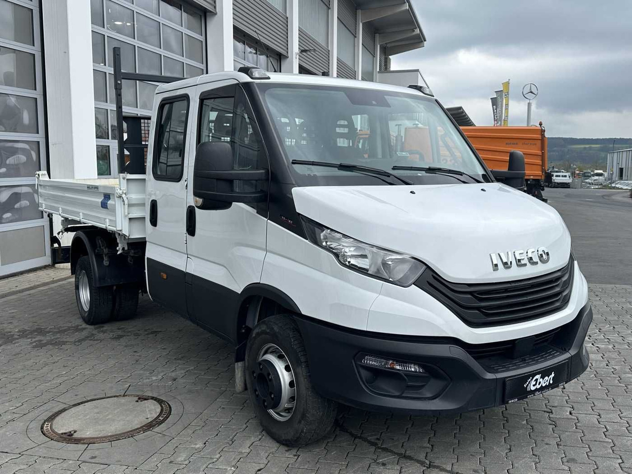 Lease a  Iveco 70C18H 3-S.Kipper *R.3750mm*7Sitze*AHK* Iveco 70C18H 3-S.Kipper *R.3750mm*7Sitze*AHK*: picture 7