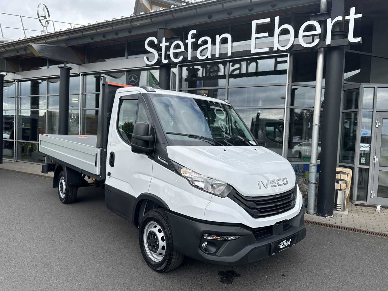 Iveco Daily 35S16 A8 Pritsche *R3.450mm*AHK* - Flatbed van: picture 1 Iveco Daily 35S16 A8 Pritsche *R3.450mm*AHK* - Flatbed van: picture 1