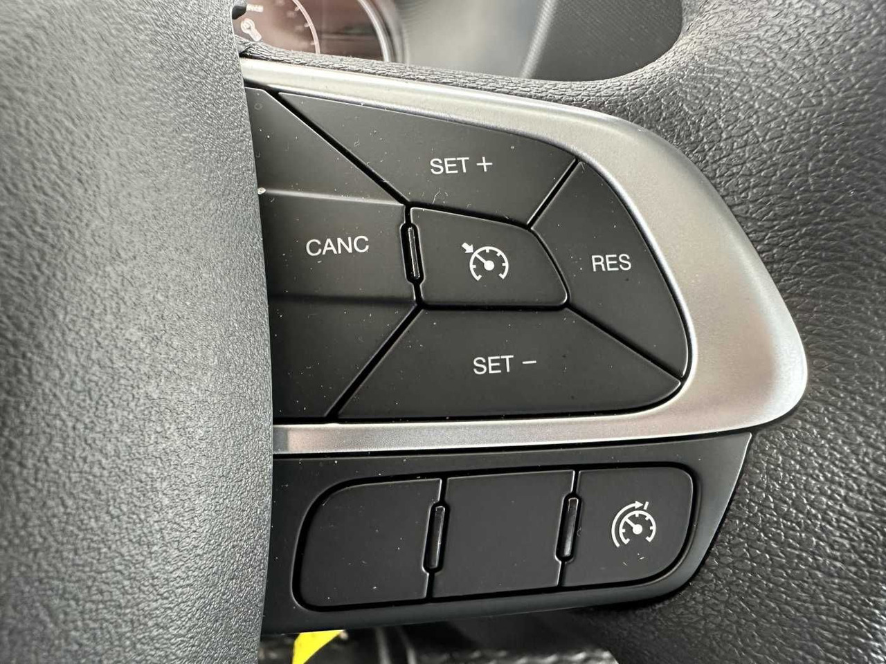 Flatbed van Iveco Daily 35S16 H 3.0L *R3.750mm*AHK*Automatik* 2x: picture 10