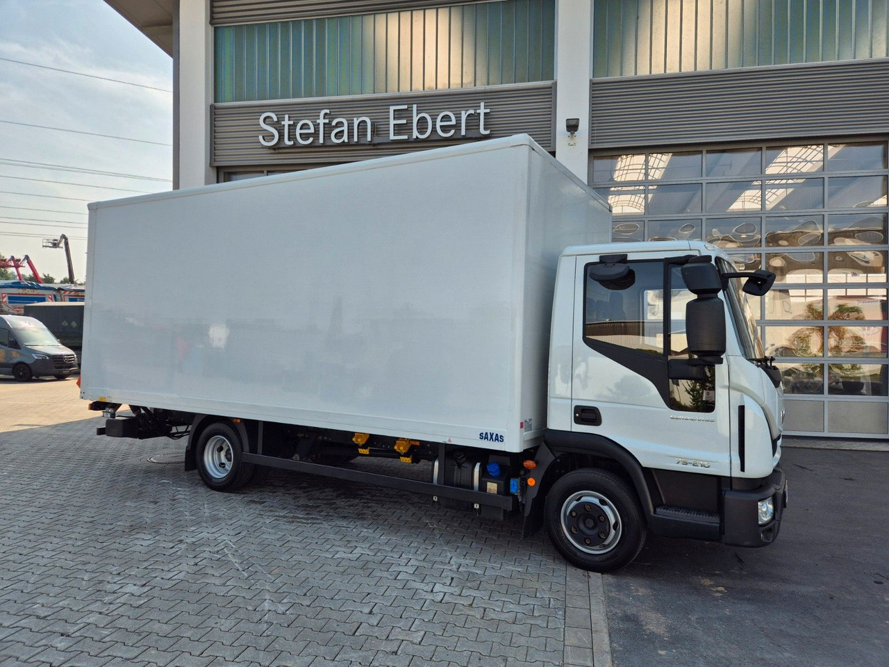 Iveco Eurocargo ML75E21/P LBW 3 Sitze Klima ACC 4 St. - Box van: picture 4 Iveco Eurocargo ML75E21/P LBW 3 Sitze Klima ACC 4 St. - Box van: picture 4
