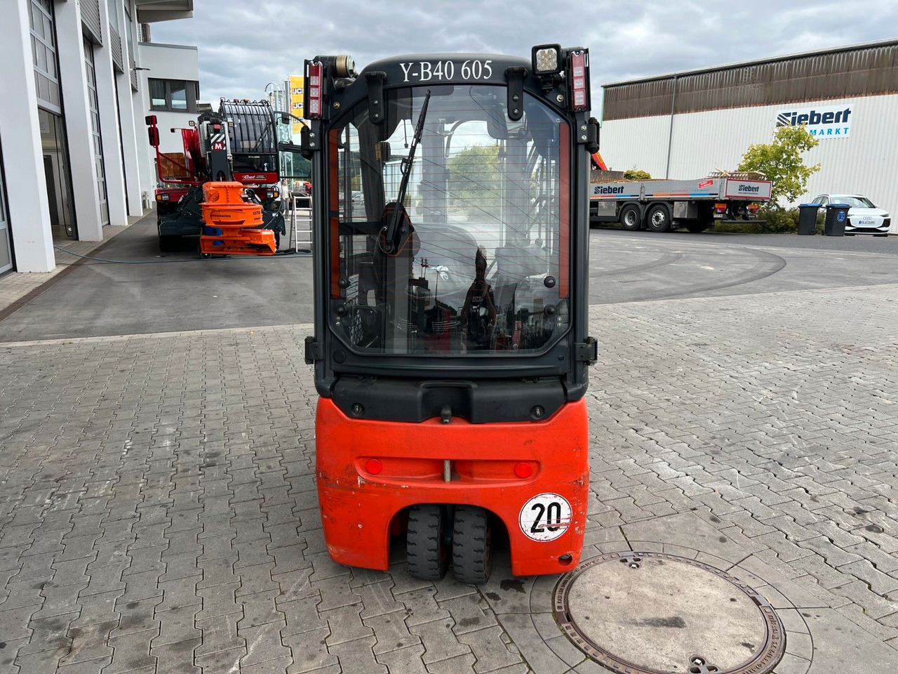 Linde E14 - 01 / Triplex: 4.10m! / SS / nur 2.612h! - Electric forklift: picture 5 Linde E14 - 01 / Triplex: 4.10m! / SS / nur 2.612h! - Electric forklift: picture 5