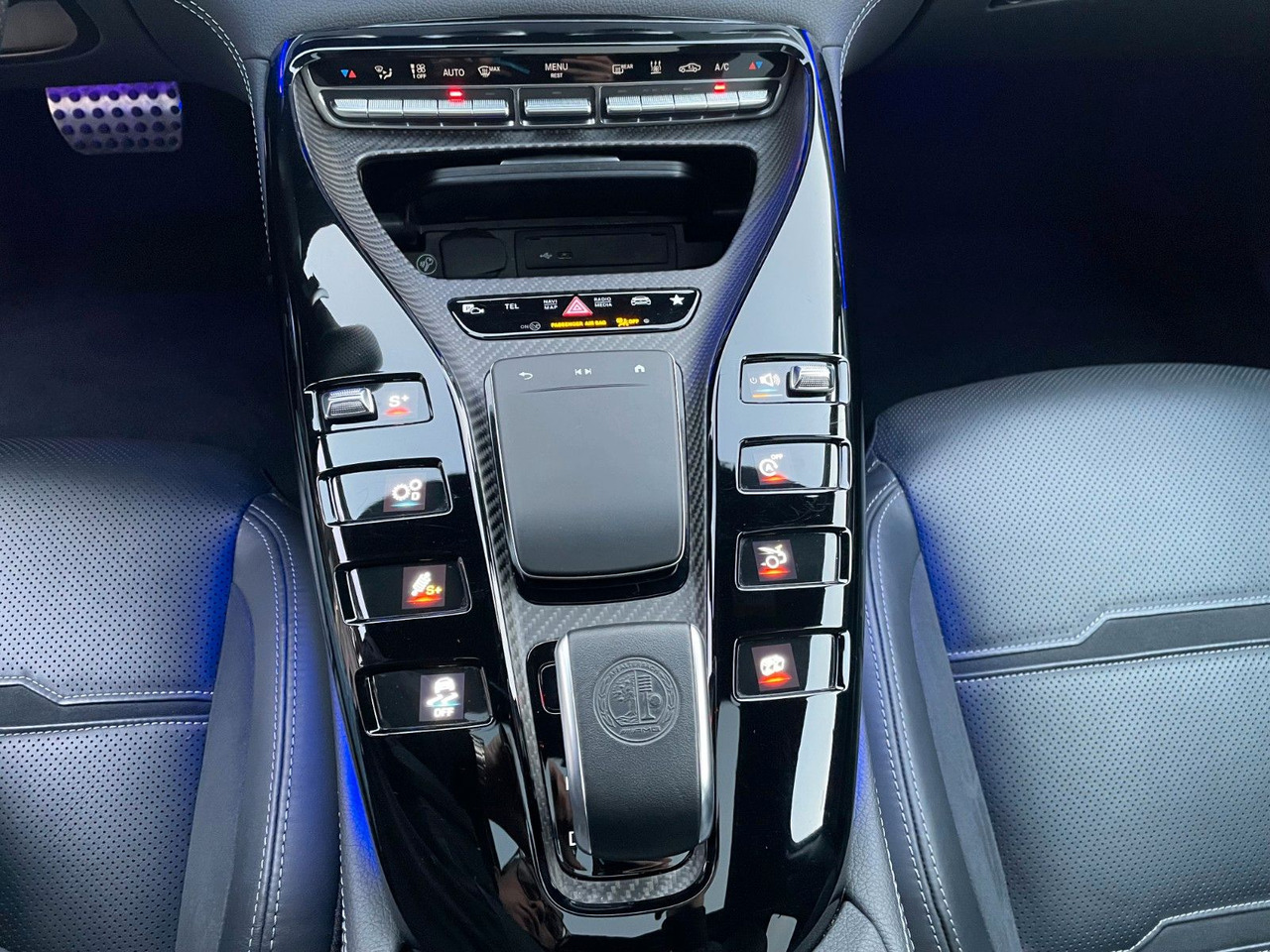 Coupe Mercedes-Benz AMG GT 53 4M AirM+StdH+Burm3D+360°+PAGA+HUD: picture 26