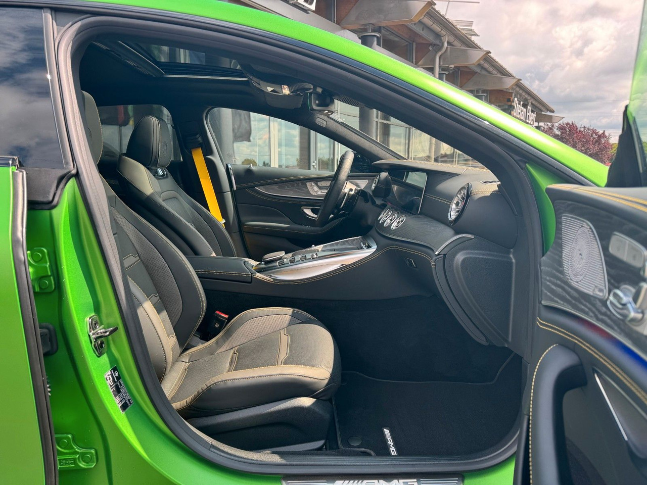 Mercedes-Benz AMG GT S AirM+Burm+Standh+HUD+360+VOLL - Coupe: picture 5 Mercedes-Benz AMG GT S AirM+Burm+Standh+HUD+360+VOLL - Coupe: picture 5