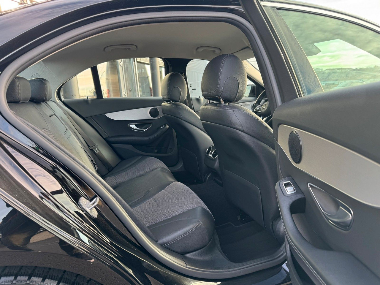 Lease a  Mercedes-Benz C 200 C Limousine+Avantgarde+AHK+RFK+TotW Mercedes-Benz C 200 C Limousine+Avantgarde+AHK+RFK+TotW: picture 7