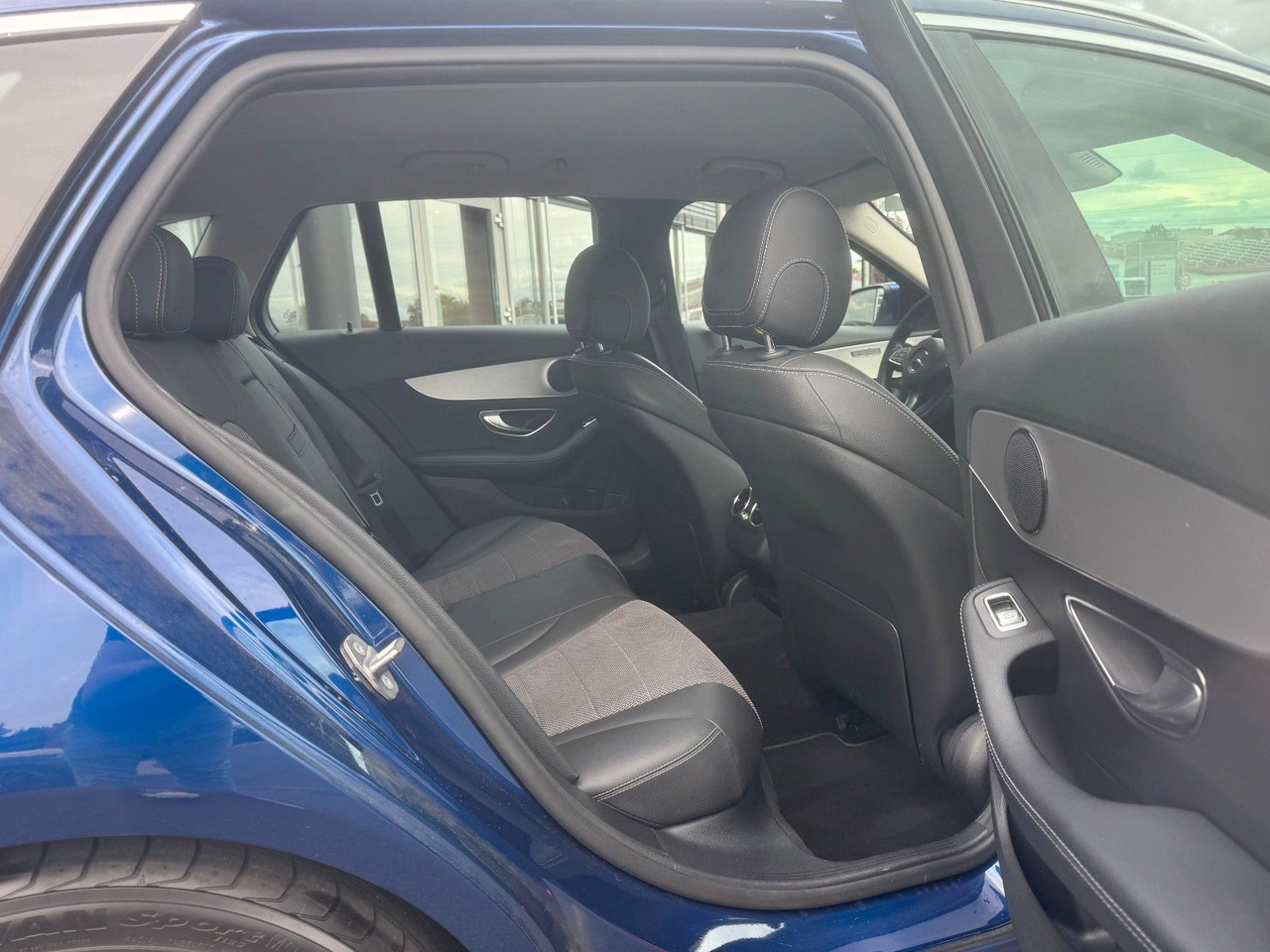 Station wagon Mercedes-Benz C 300 T Avantgarde+Ambiente+LED+IHC+SpiegelP: picture 7