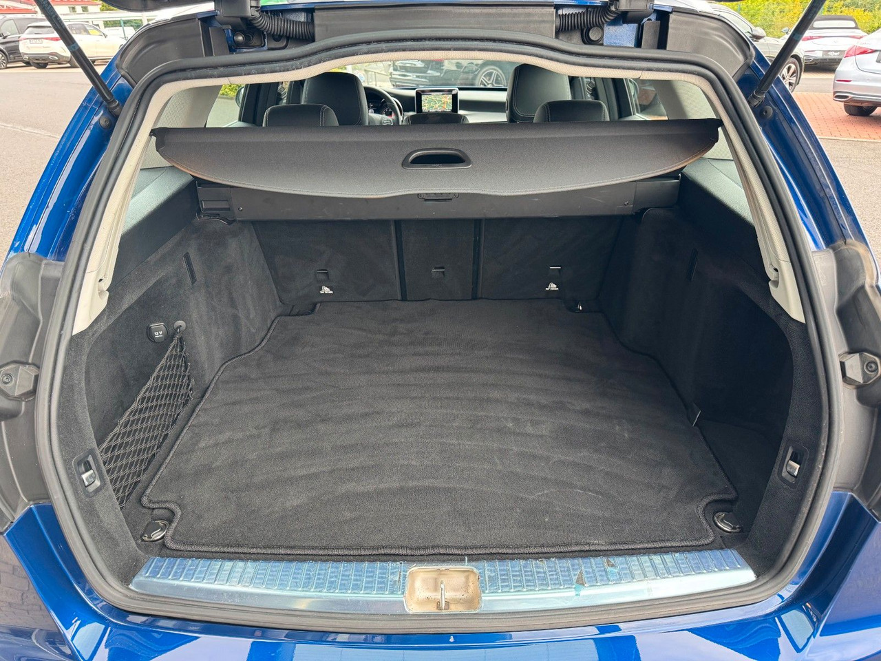 Station wagon Mercedes-Benz C 300 T Avantgarde+Ambiente+LED+IHC+SpiegelP: picture 8