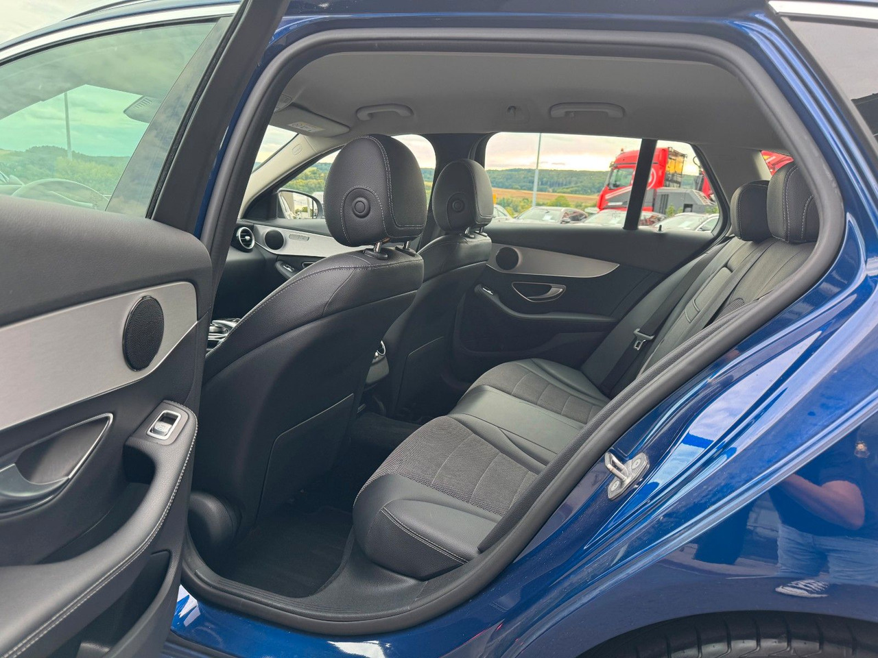 Station wagon Mercedes-Benz C 300 T Avantgarde+Ambiente+LED+IHC+SpiegelP: picture 10