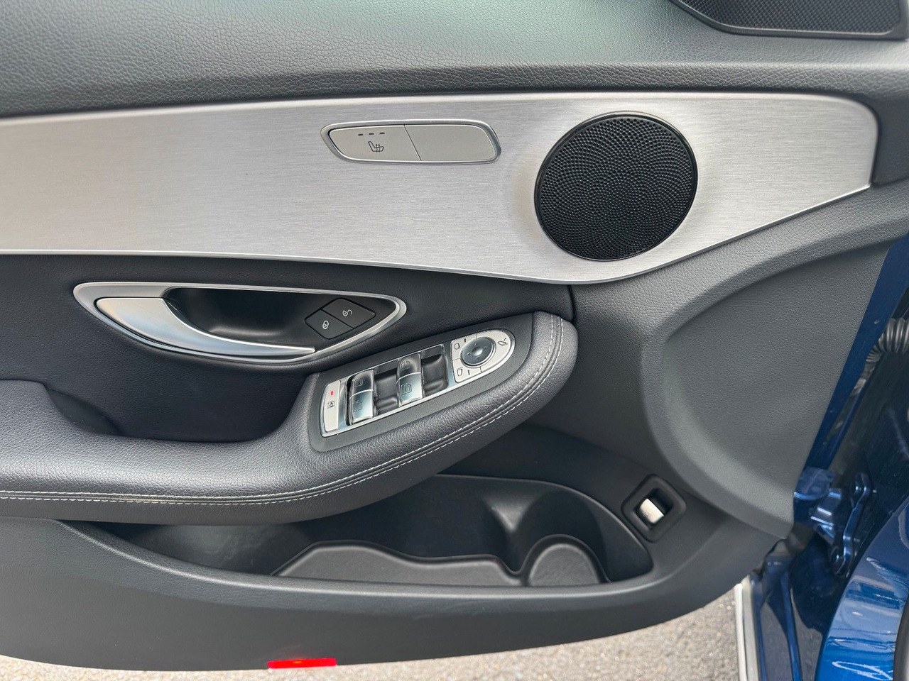 Station wagon Mercedes-Benz C 300 T Avantgarde+Ambiente+LED+IHC+SpiegelP: picture 12