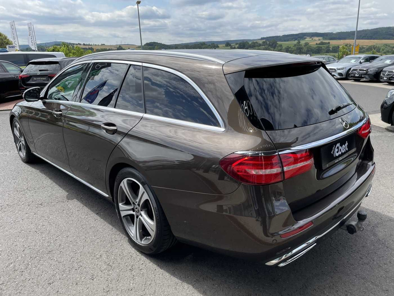 Mercedes-Benz E 220 d T 9G Avantgarde AHK+Memory+ Distr+R-Kame - Car: picture 3 Mercedes-Benz E 220 d T 9G Avantgarde AHK+Memory+ Distr+R-Kame - Car: picture 3
