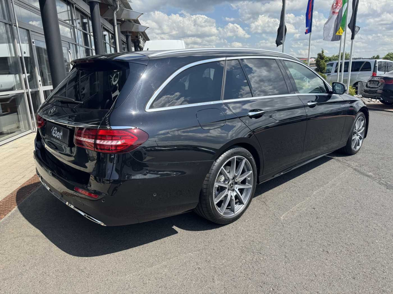 Mercedes-Benz E 220d AMG+Pano+Burm+Distr+Memory+AHK+360 - Station wagon: picture 4 Mercedes-Benz E 220d AMG+Pano+Burm+Distr+Memory+AHK+360 - Station wagon: picture 4