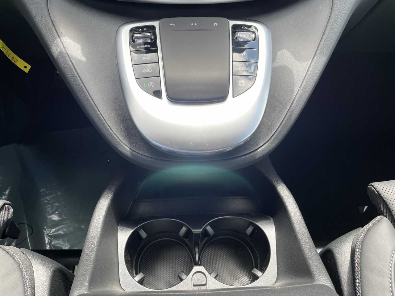 Passenger van Mercedes-Benz V 300 d AVA 4MATIC AMG Kühlschrank AIRMATIC: picture 15