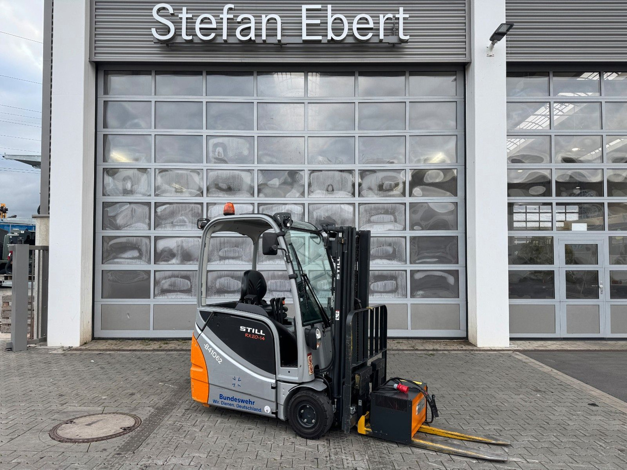 Still RX 20-14 / Triplex: 4,3m / nur 1.147h! / SS - Electric forklift: picture 1 Still RX 20-14 / Triplex: 4,3m / nur 1.147h! / SS - Electric forklift: picture 1