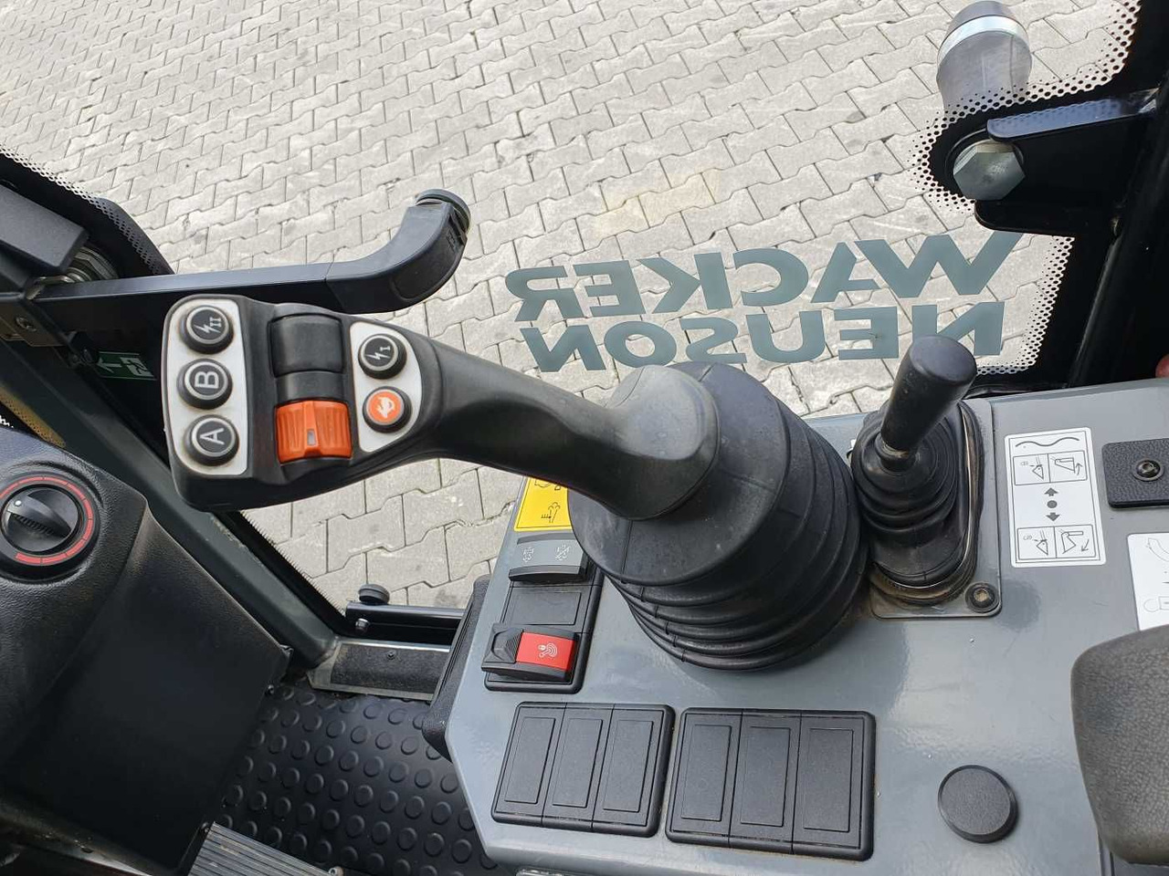 Wheel loader Wacker WL34 (RL40) / Schaufel + Gabel / nur 743h / 62PS: picture 12