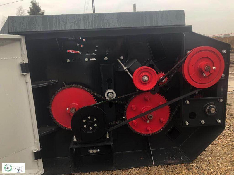 Agrospecmasz Ceuilleur pour tournesol SZS-6 - Sunflower header: picture 2 Agrospecmasz Ceuilleur pour tournesol SZS-6 - Sunflower header: picture 2
