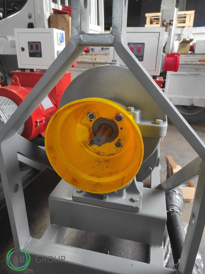 Elektro-Jen 30 kVa / 24 kW PTO driven generator with AVR control - Generator set: picture 3 Elektro-Jen 30 kVa / 24 kW PTO driven generator with AVR control - Generator set: picture 3