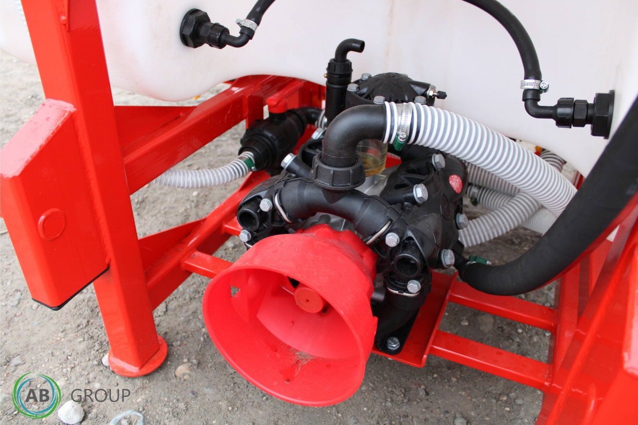 Lisicki PO35/4 1000l sprayer - Tractor mounted sprayer: picture 4 Lisicki PO35/4 1000l sprayer - Tractor mounted sprayer: picture 4