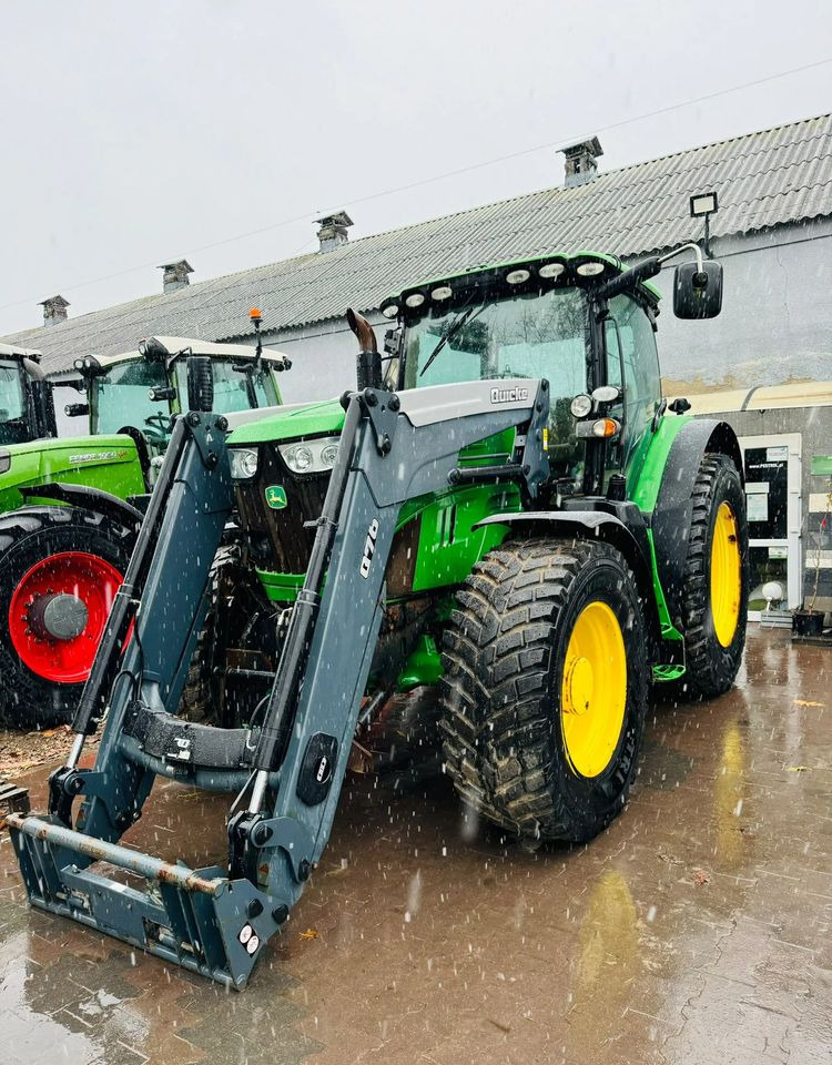 John Deere 6210R - Farm tractor: picture 3 John Deere 6210R - Farm tractor: picture 3