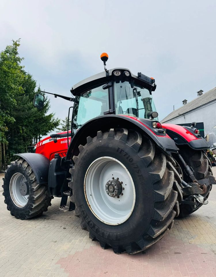 Massey Ferguson 8660 DYNA VT - Farm tractor: picture 3 Massey Ferguson 8660 DYNA VT - Farm tractor: picture 3