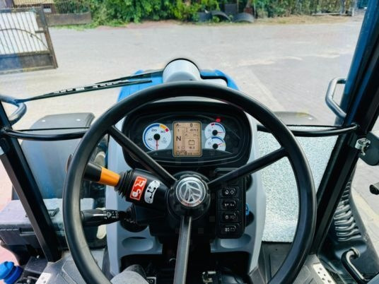 New Holland T5.110 - Farm tractor: picture 3 New Holland T5.110 - Farm tractor: picture 3