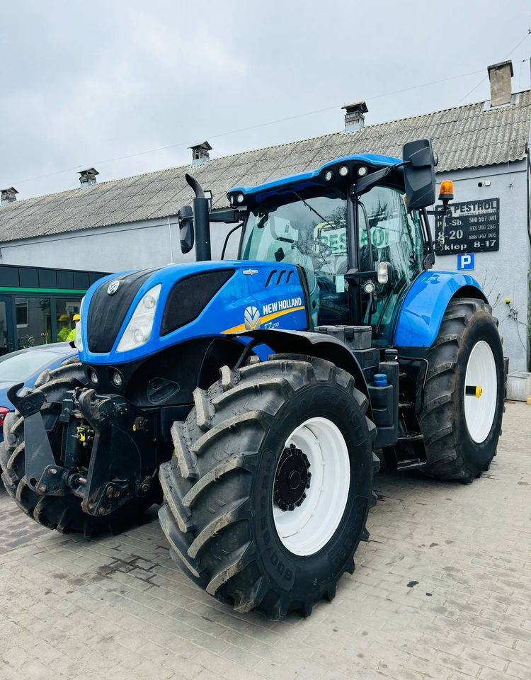 New Holland T7.230 AUTOCOMMAND - Farm tractor: picture 1 New Holland T7.230 AUTOCOMMAND - Farm tractor: picture 1