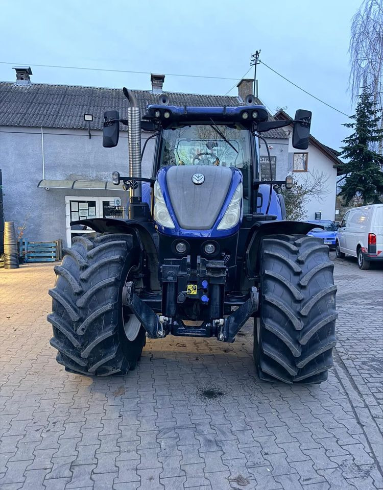 Lease a  New Holland T7.230 Blue Power Autocommand New Holland T7.230 Blue Power Autocommand: picture 10